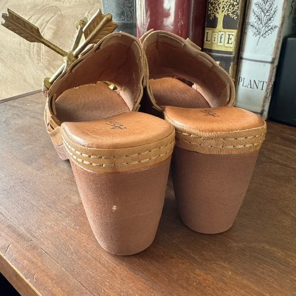 Antelope Open Toe Taupe Leather Wedge Clogs Sandals Size 40 or Size 9 - 9.5 - Picture 3 of 5